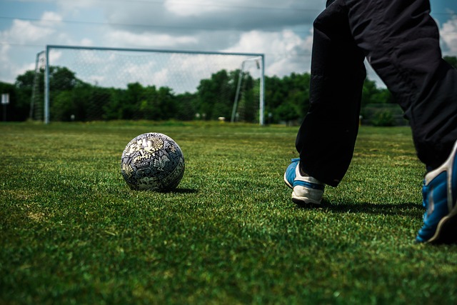 申花约战中甲队，挺过4场硬仗+德比，路易斯养伤，斯帅固执难续约.